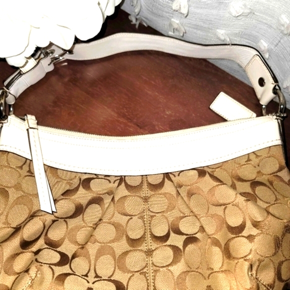 Coach medium shoulder bag - Picture 3 of 10